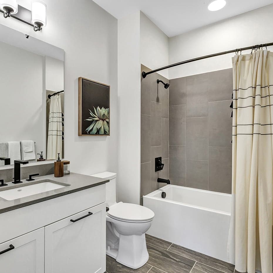 Bathroom-07-Olive-and-Wooster-New-Haven-04